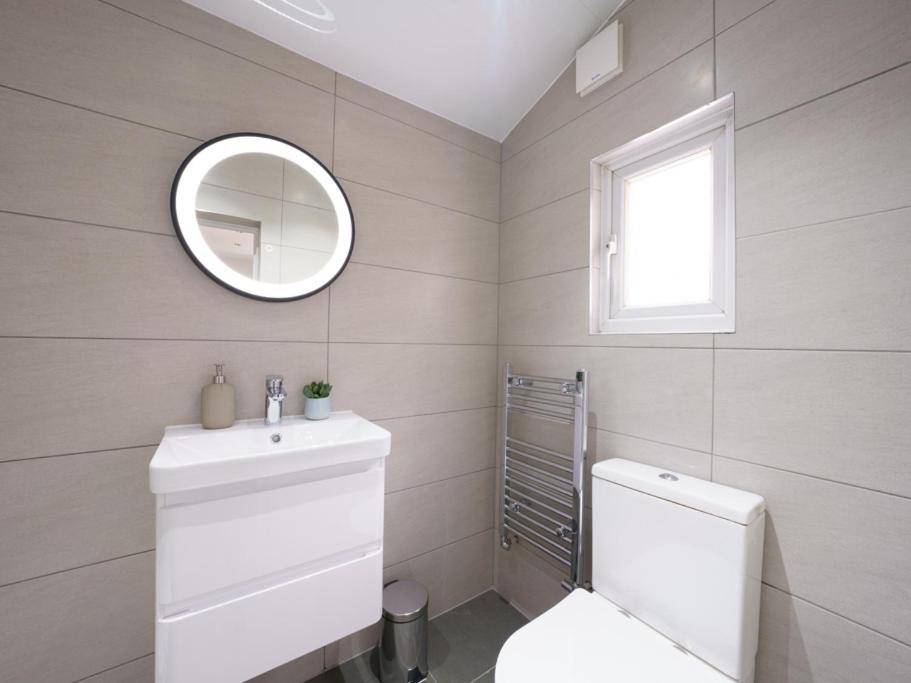 Photo of Bathroom in Wembley Central