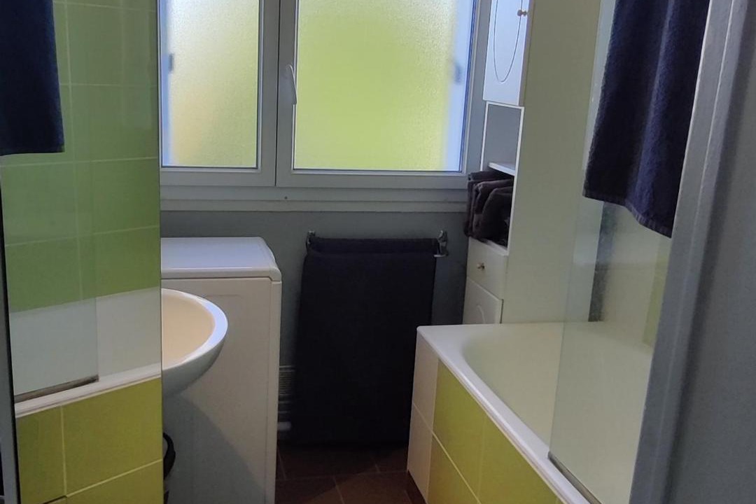 Photo of Bathroom in Alencon