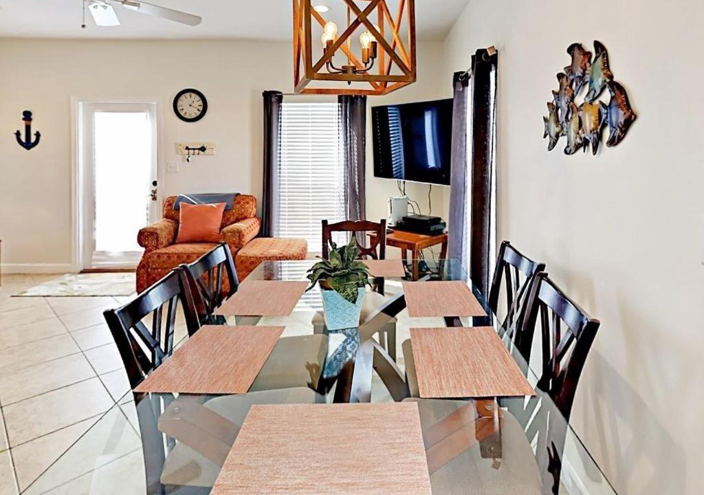 Photo of Livingroom in Fort Morgan Pines