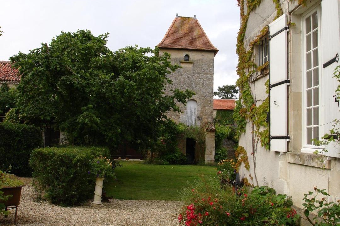 Photo of Buildings in Villefagnan