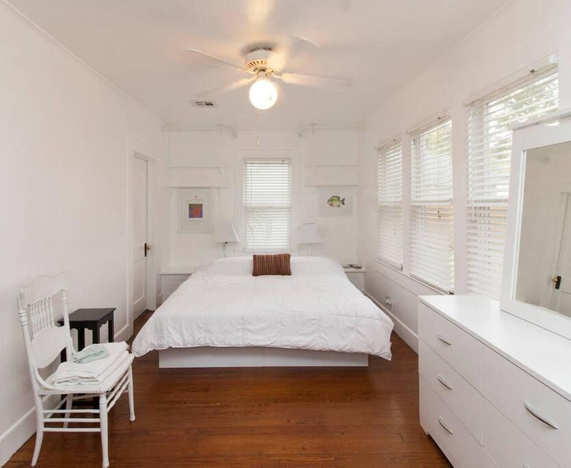 Photo of Bedroom in Downtown