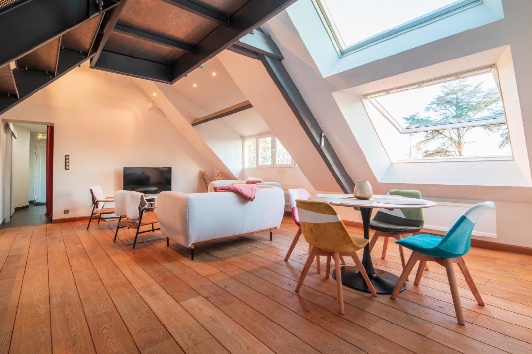 Photo of Livingroom in Charleville-Mezieres