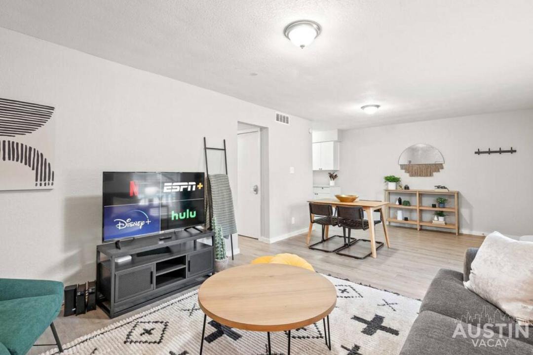 Photo of Livingroom in Cherrywood