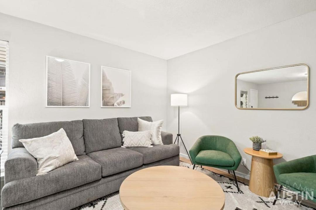 Photo of Livingroom in Cherrywood