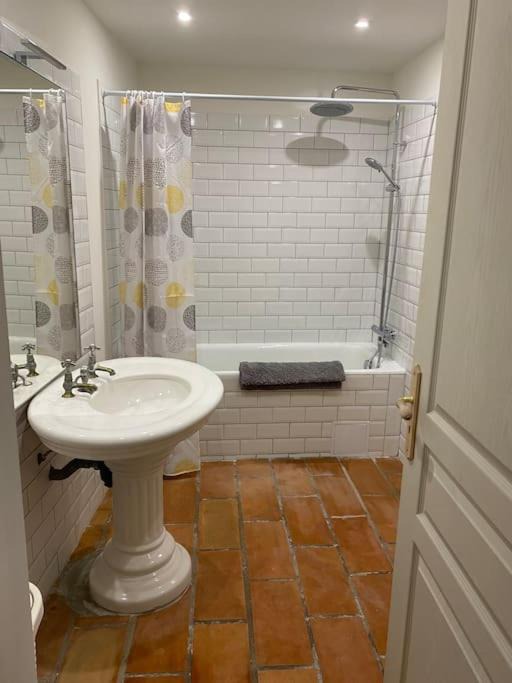 Photo of Bathroom in Vezenobres