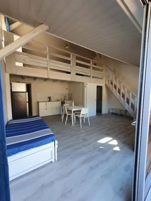 Photo of Others in Bredannaz