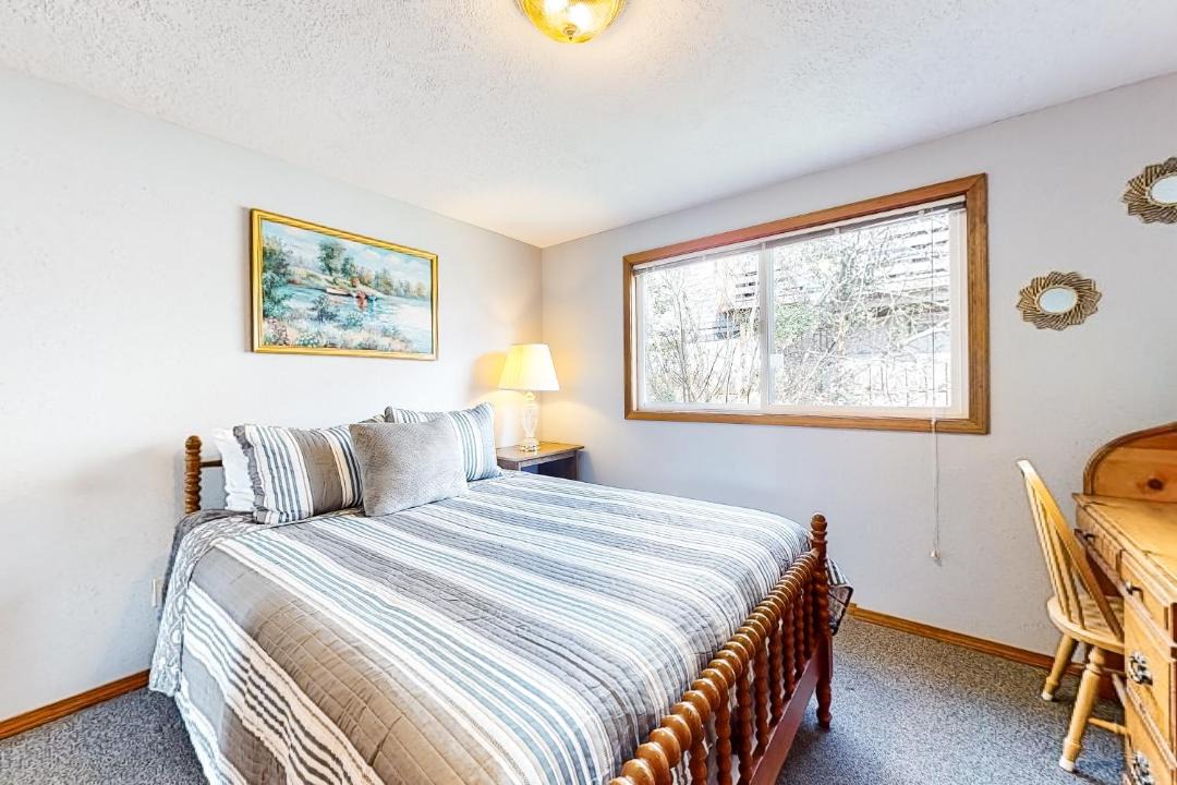 Photo of Bedroom in Manzanita