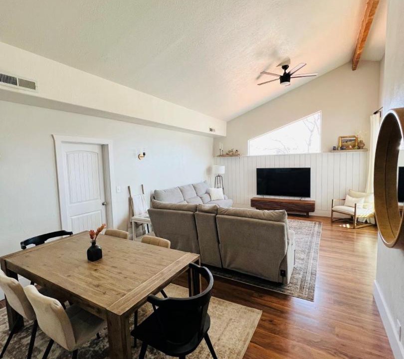 Photo of Livingroom in Kanab
