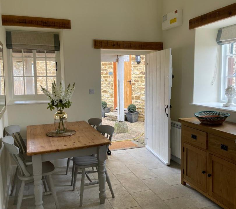 Photo of Livingroom in Towcester