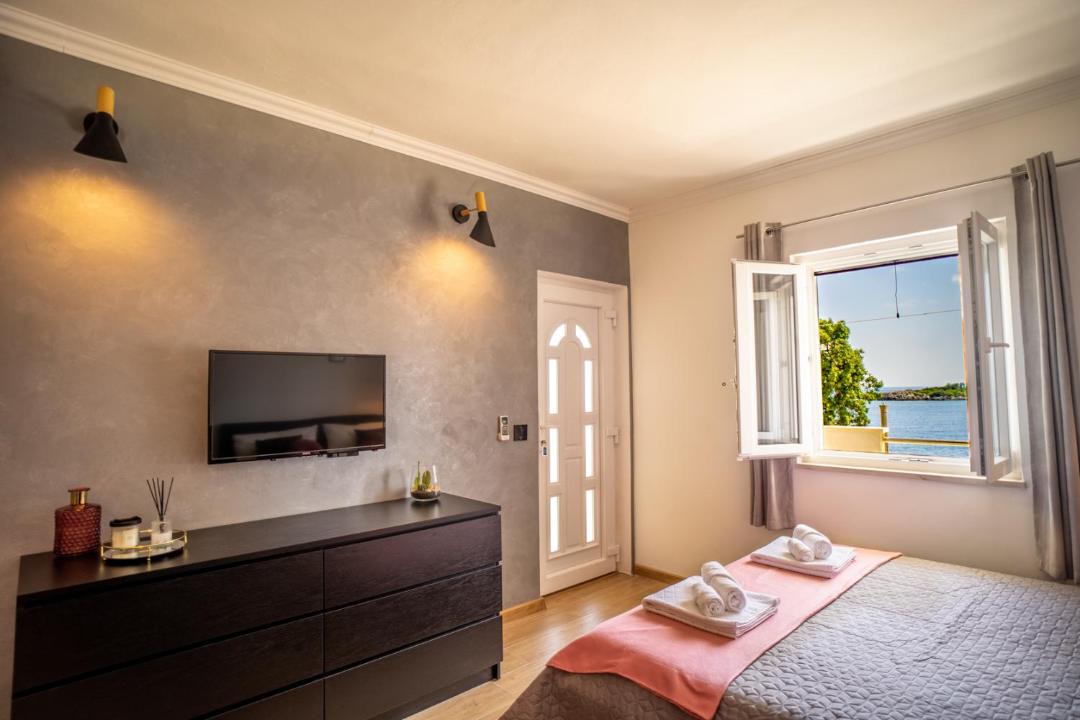 Photo of Bedroom in Molunat
