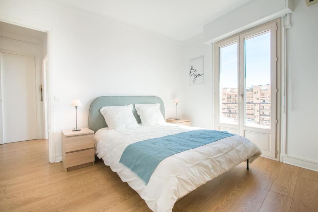 Photo of Others in Les Moulins