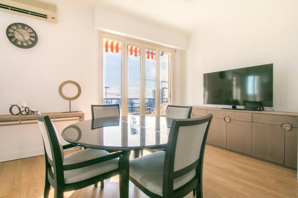 Photo of Others in Les Moulins