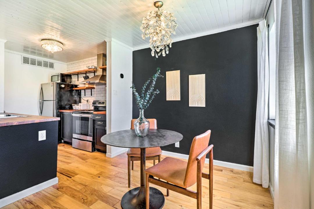 Photo of Livingroom in Pleasant Valley