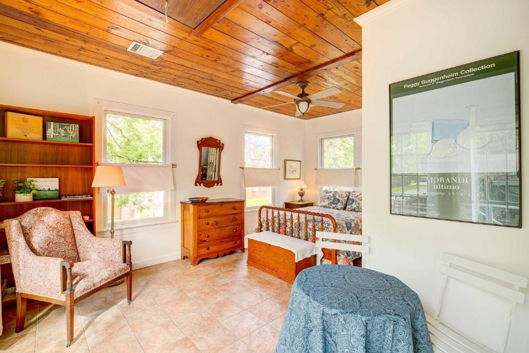 Photo of Livingroom in Woodland Heights