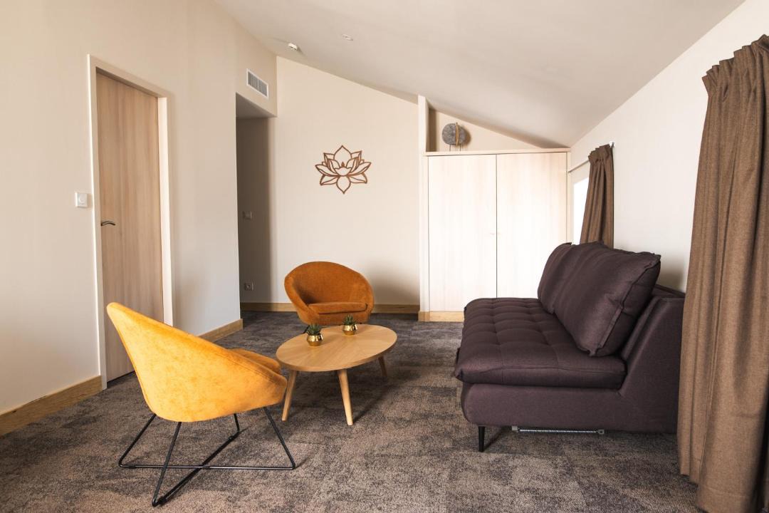 Photo of Livingroom in Saint Tronquet Business Park
