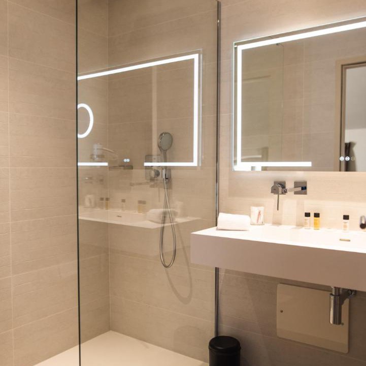 Photo of Bathroom in Saint Tronquet Business Park