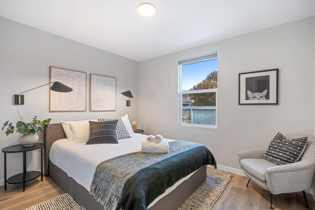 Photo of Bedroom in Linda Mar
