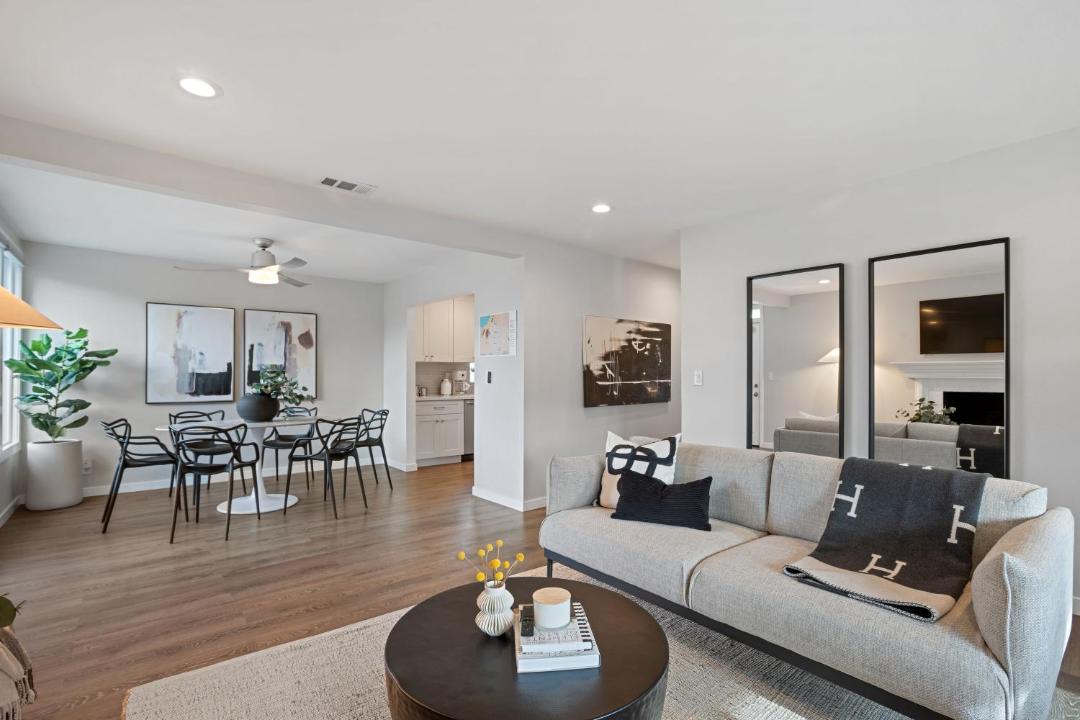 Photo of Livingroom in Linda Mar