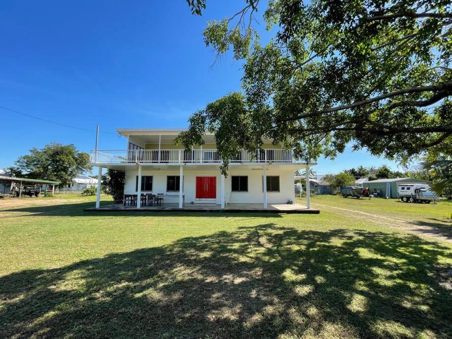 Photo of Others in Lucinda