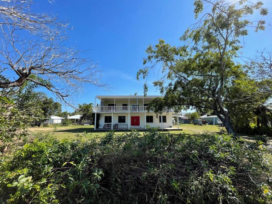 Photo of Others in Lucinda