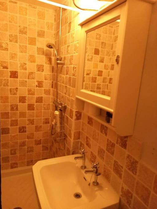 Photo of Bathroom in Argeliers