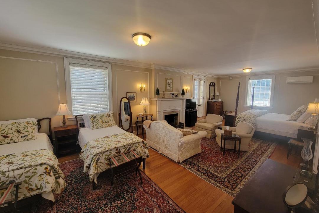 Photo of Others in Yorktown