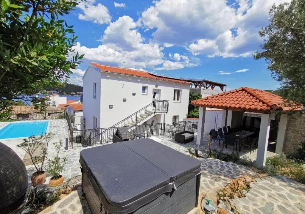 Photo of Others in Tisno