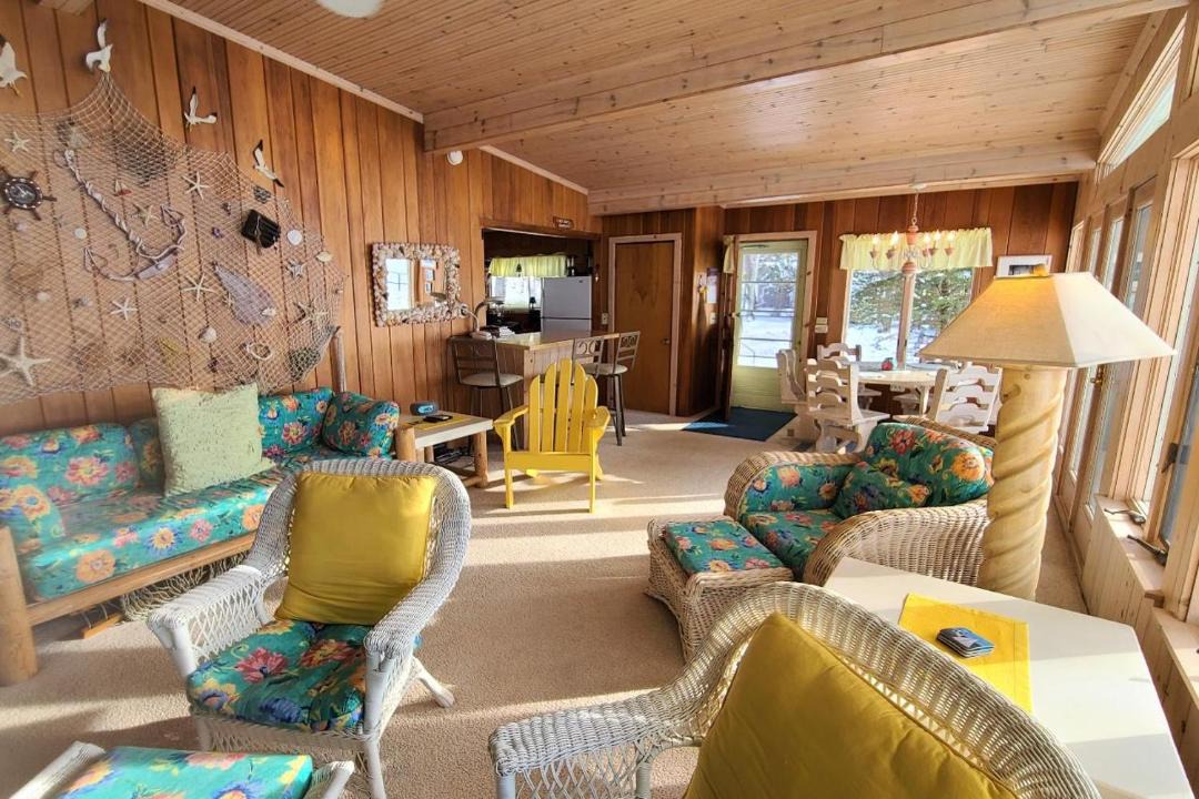 Photo of Livingroom in Harbor Springs