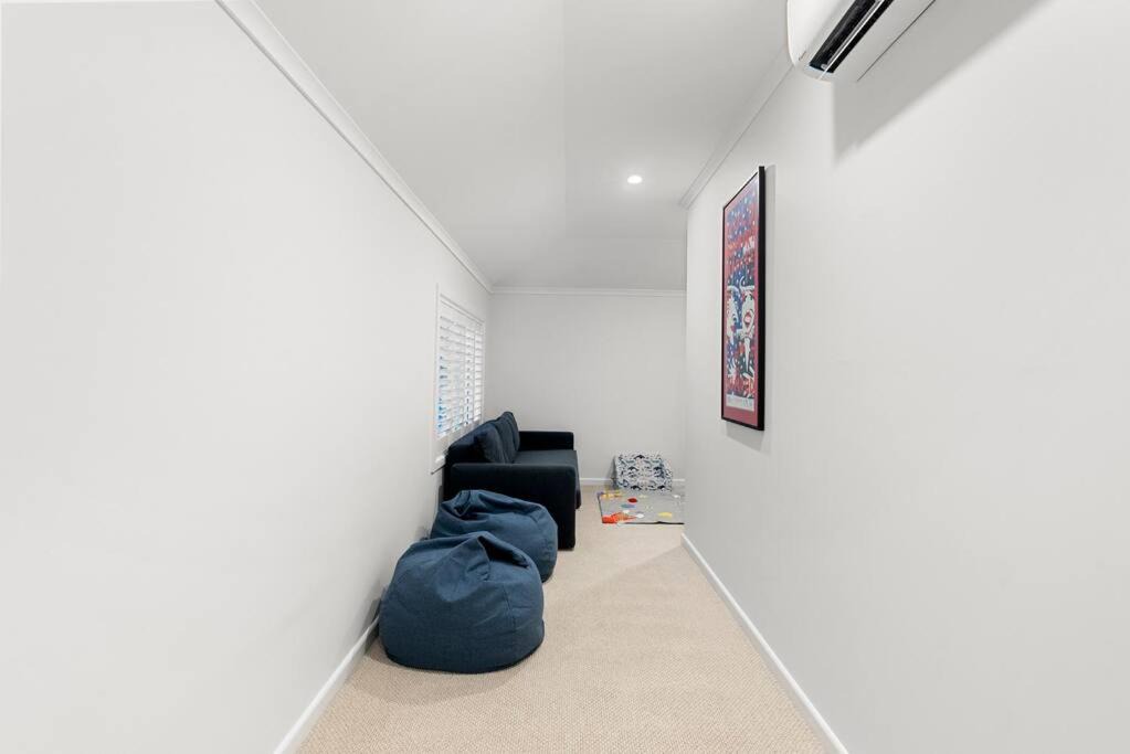 Photo of Others in Gillentown