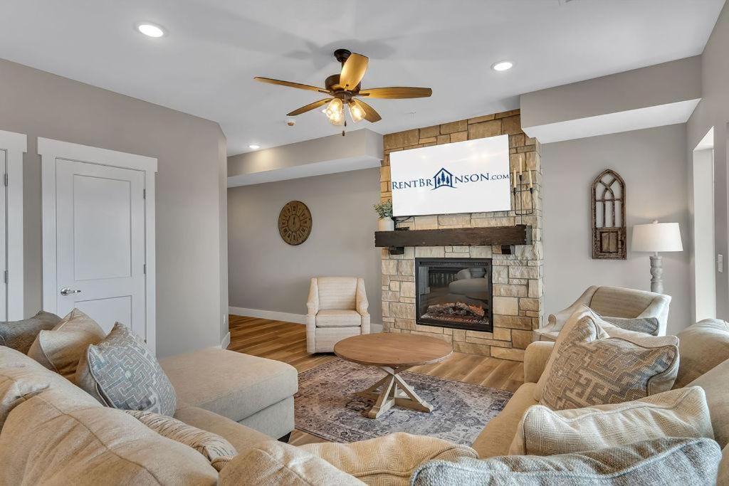 Photo of Others in Branson