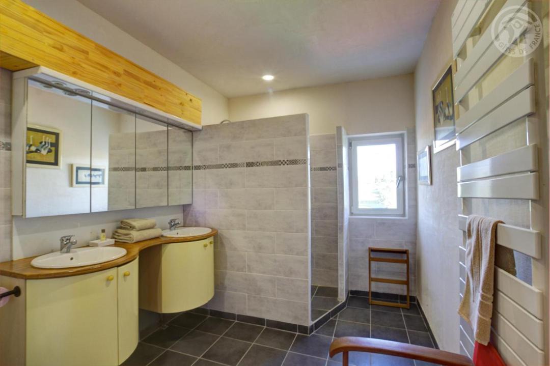 Photo of Others in La Gimond