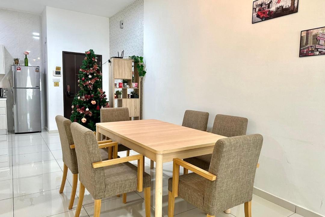 Photo of Livingroom in Kempas