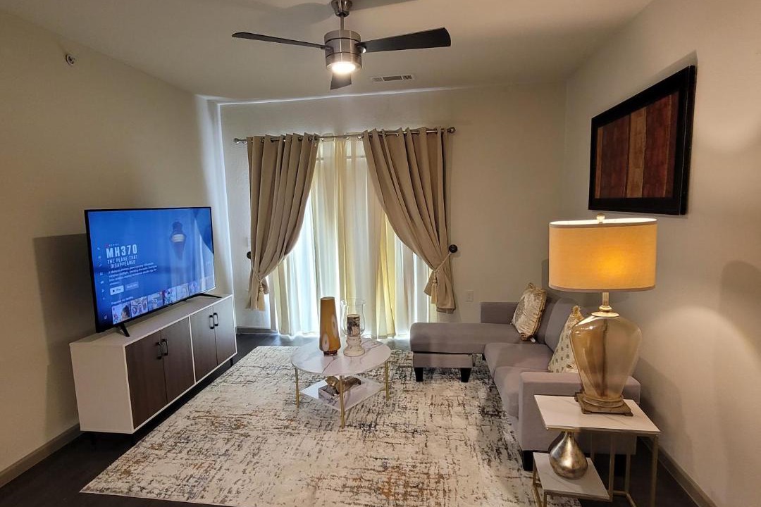 Photo of Livingroom in Woodlake - Briar Meadow