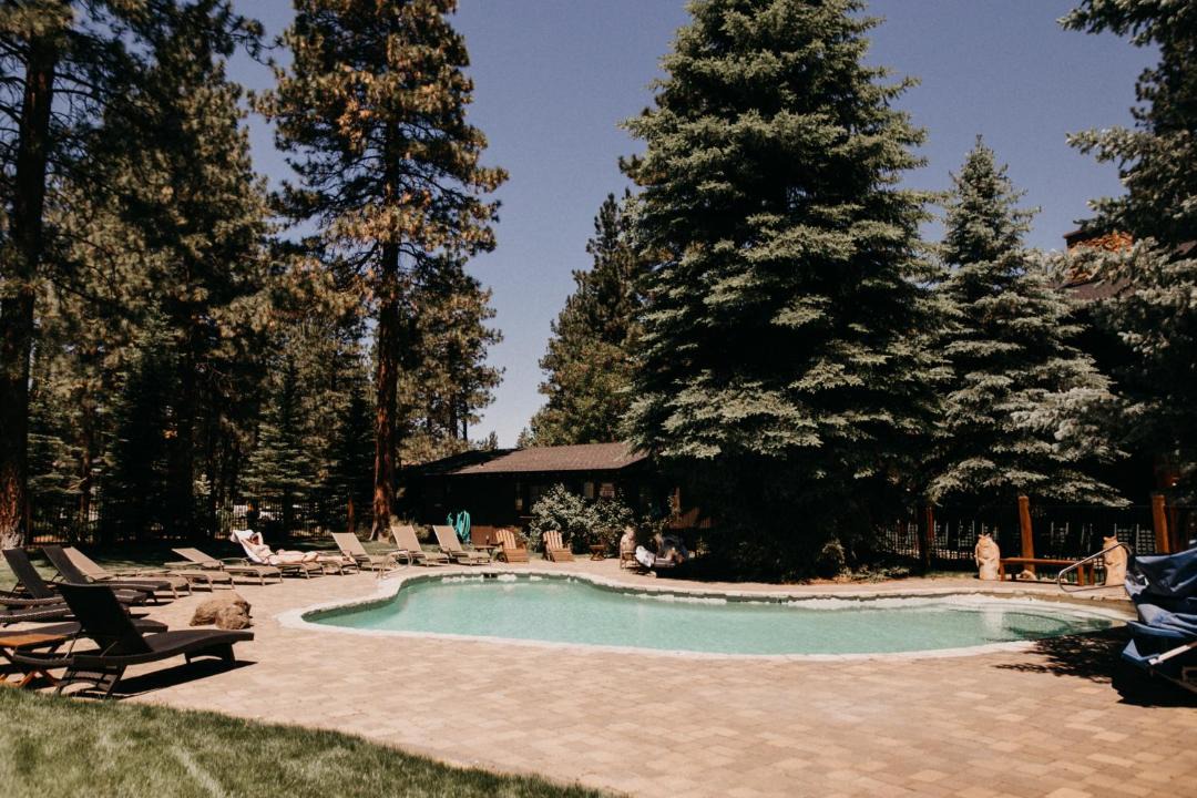 Photo of Others in Sisters