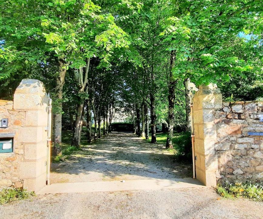 Photo of Others in Saint Viaud