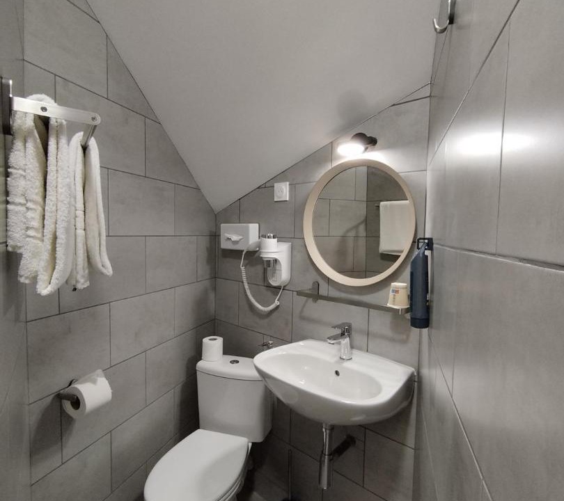 Photo of Bathroom in Saint-Hilaire-Saint-Florent