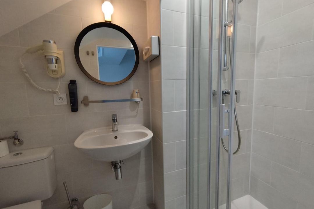 Photo of Bathroom in Saint-Hilaire-Saint-Florent