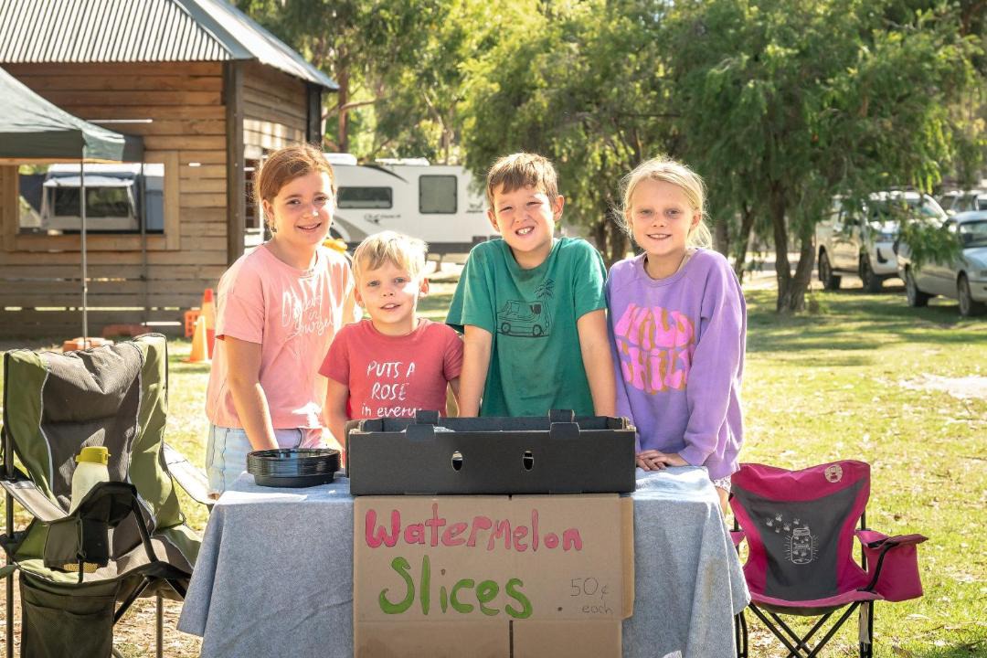 Photo of Others in Koonoomoo