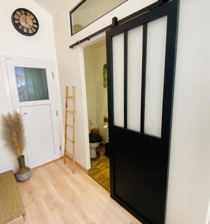 Photo of Others in Plancher-Bas