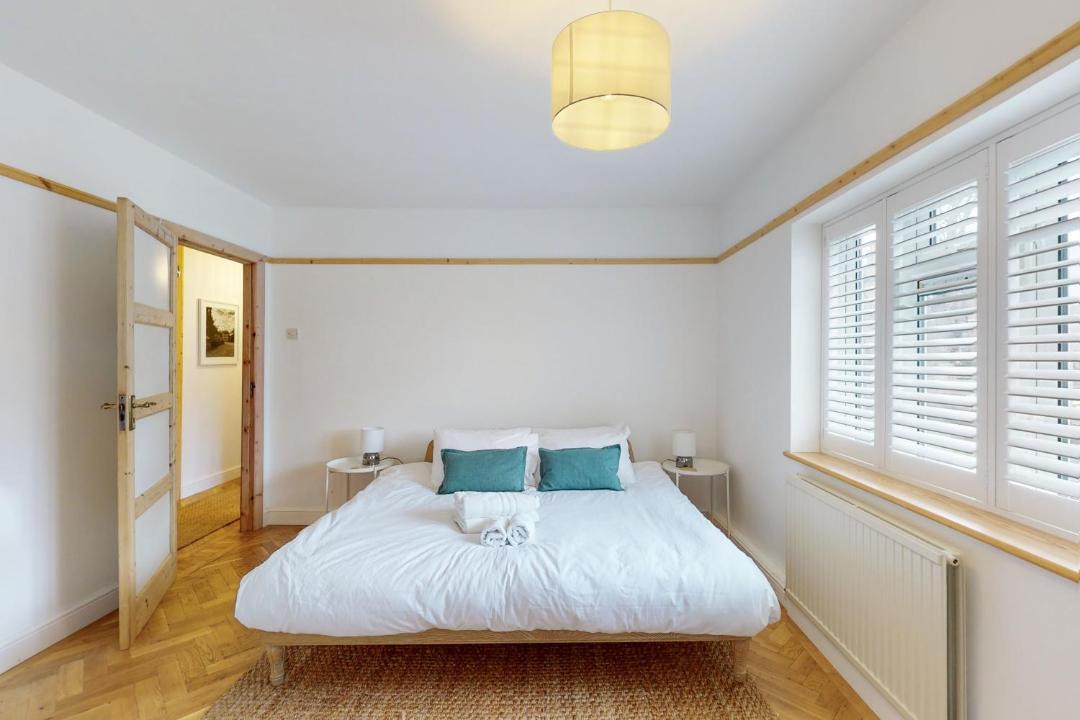 Photo of Bedroom in Kew