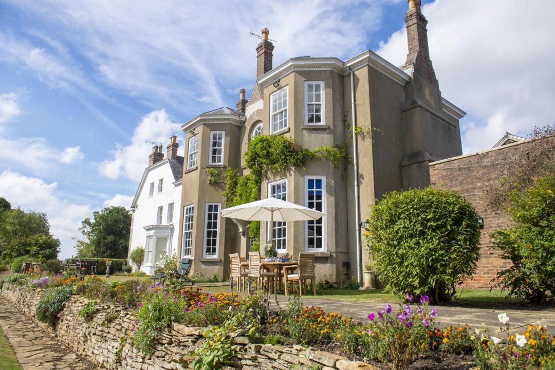 Photo of Others in Low Catton