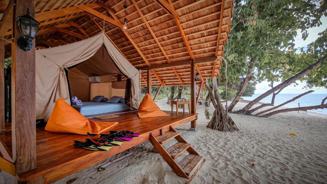 Photo of Others in Pulisan