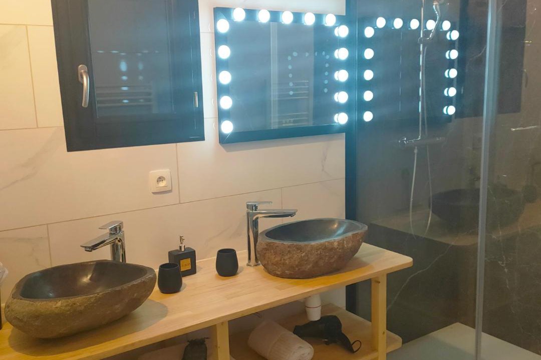 Photo of Bathroom in Illoud