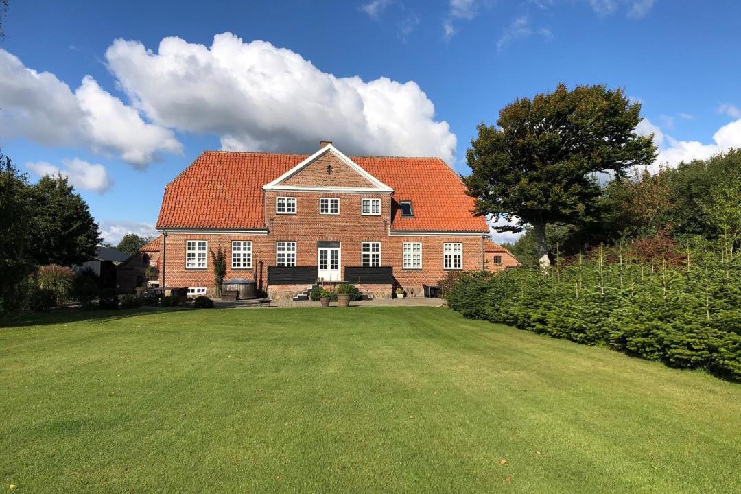 Photo of Buildings in Vemb