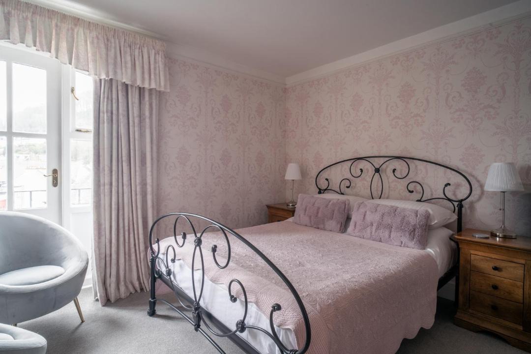 Photo of Others in Lynton