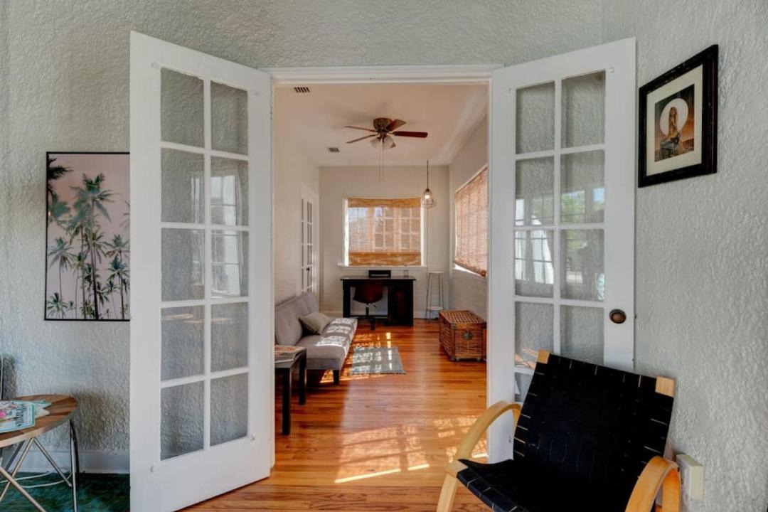 Photo of Livingroom in Kingston