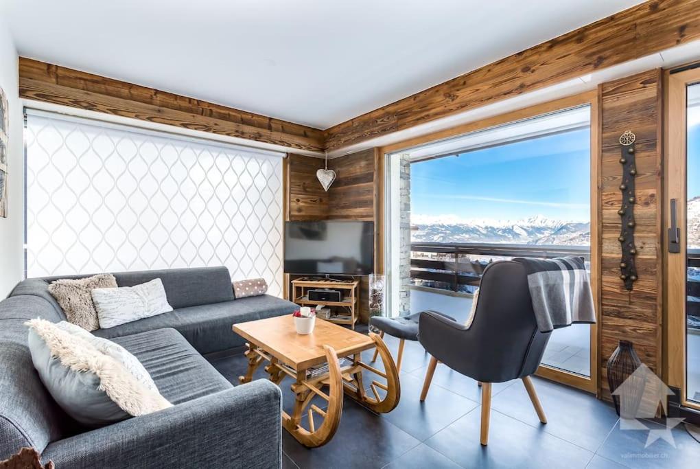 Photo of Livingroom in Saint-Pierre-de-Clages