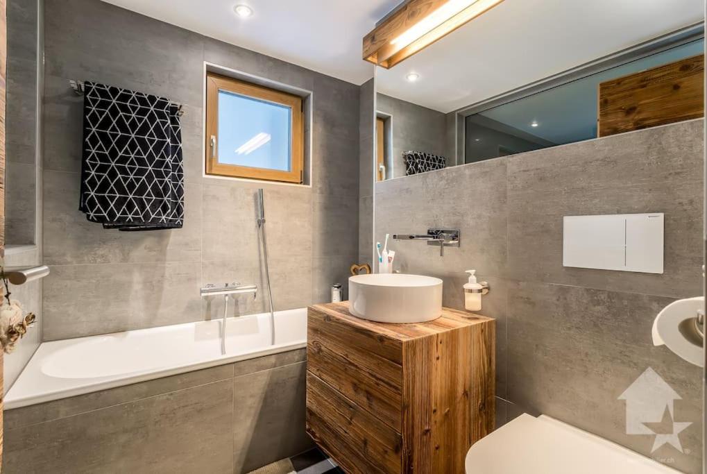Photo of Bathroom in Saint-Pierre-de-Clages