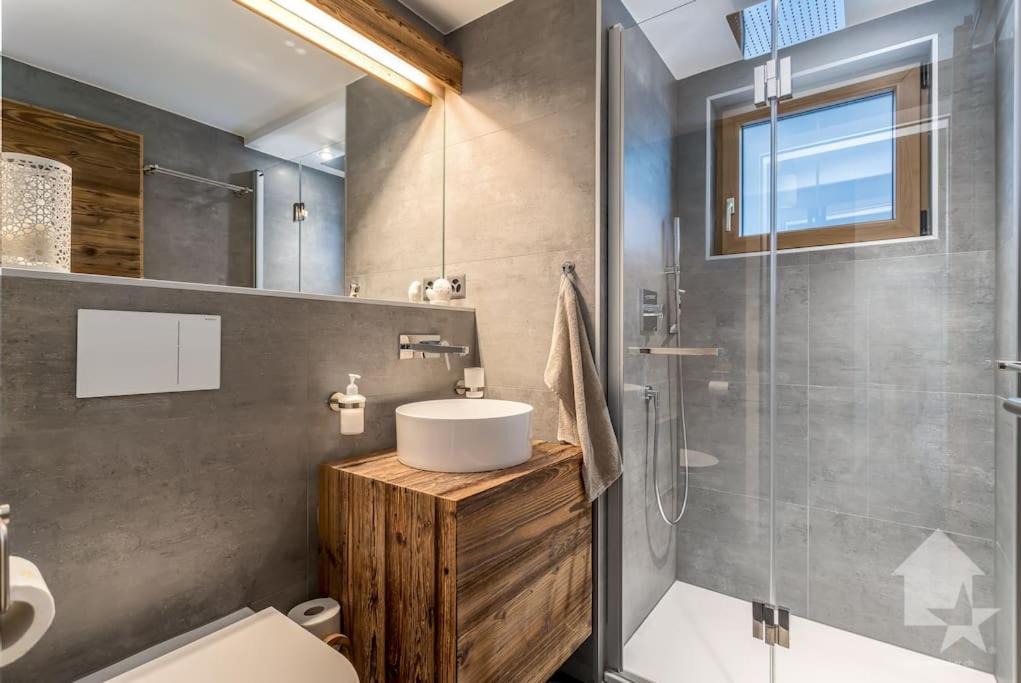 Photo of Bathroom in Saint-Pierre-de-Clages