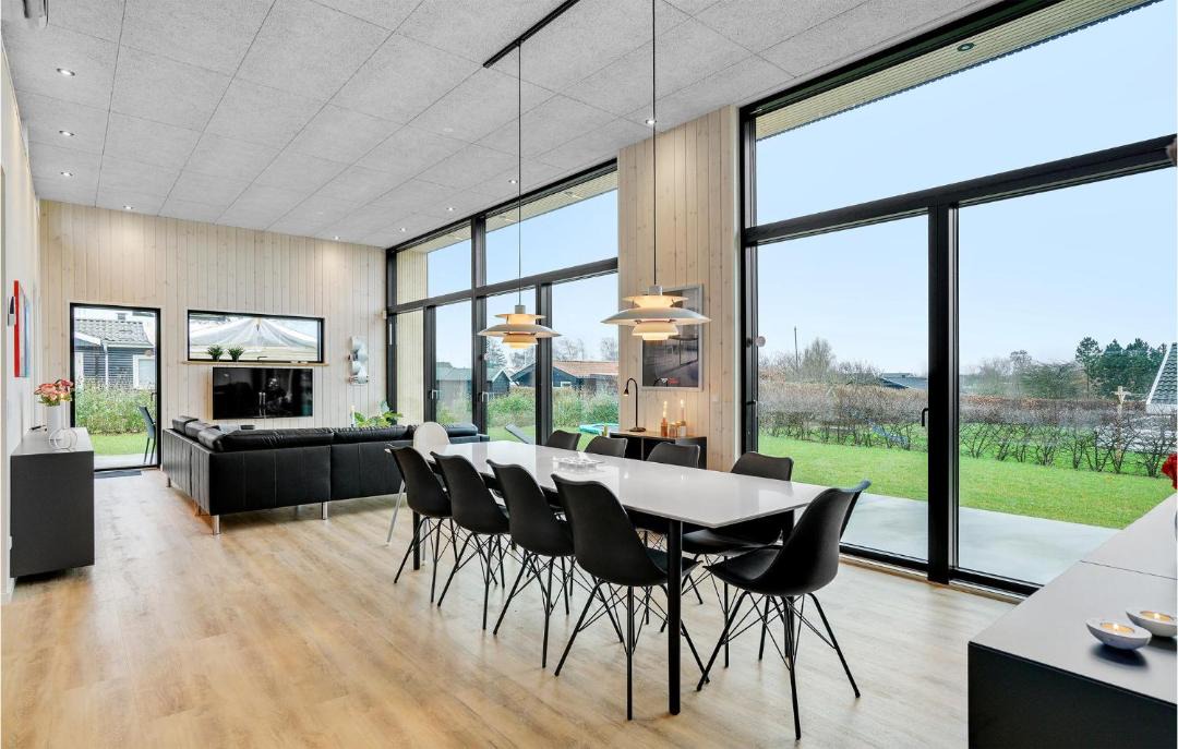 Photo of Others in Flovt Strand